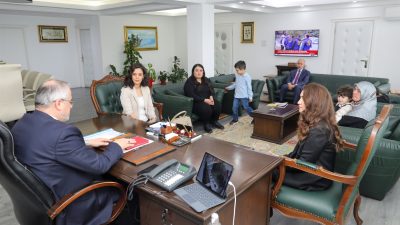 Bafra Belediye Başkanı Hamit Kılıç, Dünya Otizm Farkındalık Günü kapsamında