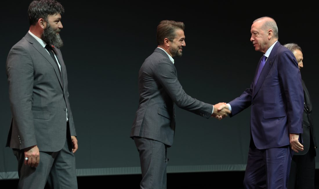 Cumhurbaşkanı Recep Tayyip Erdoğan, şair ve mütefekkir Necip Fazıl Kısakürek’in