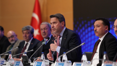 Enerji ve Tabii Kaynaklar Bakanı Alparslan Bayraktar, “Şu anda üzerinde