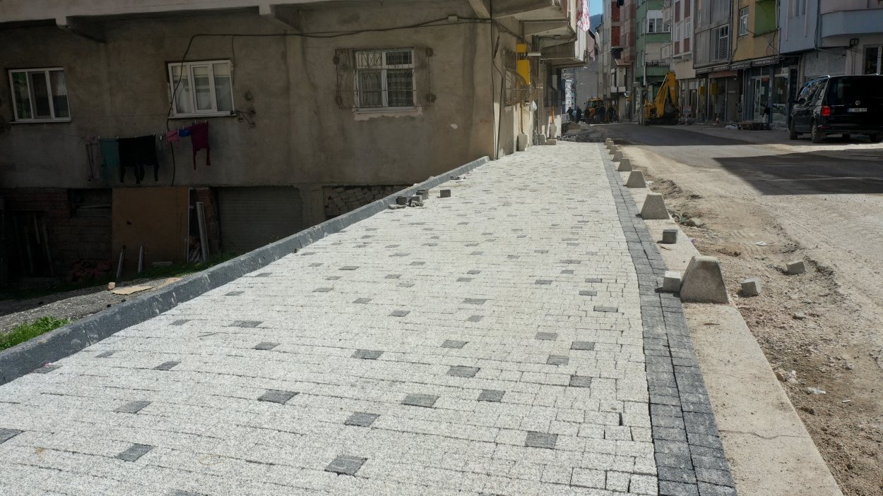 Ordu Büyükşehir Belediyesi vatandaşların güvenli ve konforlu ulaşımı için sürdürdüğü