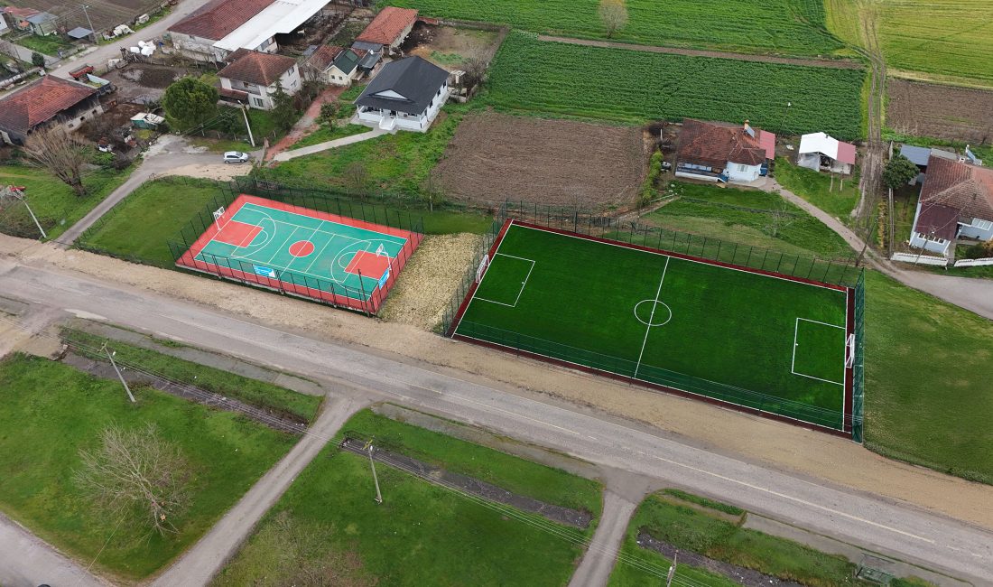 Sakarya Büyükşehir Belediyesi, 16 ilçede yeni spor alanları inşa ederek