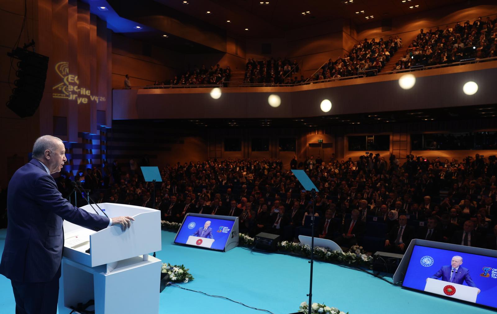 Cumhurbaşkanı Recep Tayyip Erdoğan, Çalışma ve Sosyal Güvenlik Bakanlığı ev