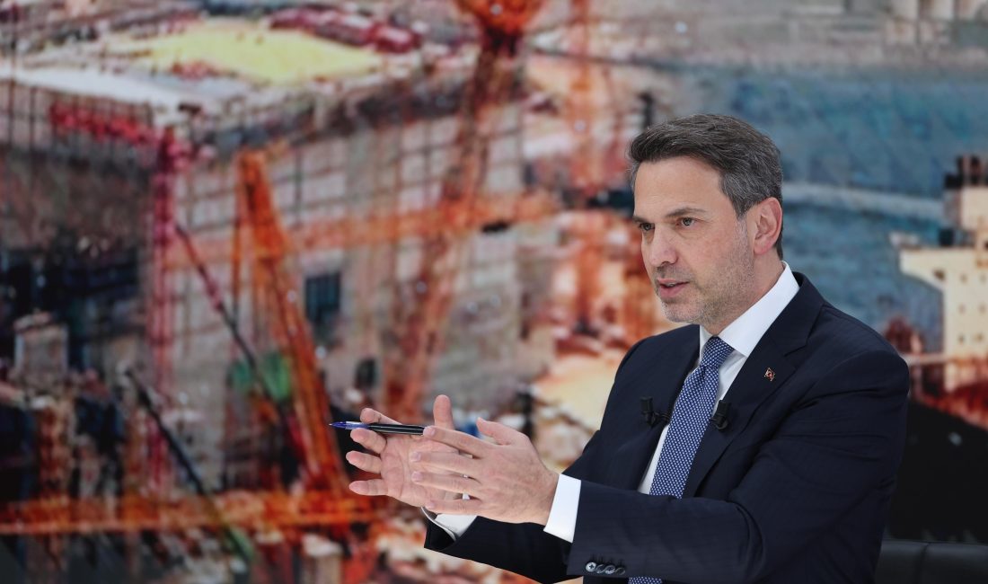 Enerji ve Tabii Kaynaklar Bakanı Alparslan Bayraktar, Somali’deki sondaj çalışmalarıyla