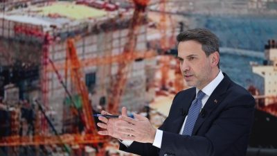 Enerji ve Tabii Kaynaklar Bakanı Alparslan Bayraktar, Somali’deki sondaj çalışmalarıyla