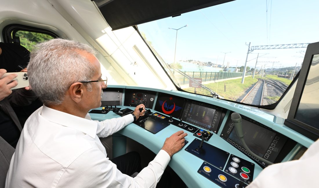 Ulaştırma ve Altyapı Bakanı Abdulkadir Uraloğlu, 12 Nisan 2018’de modernize