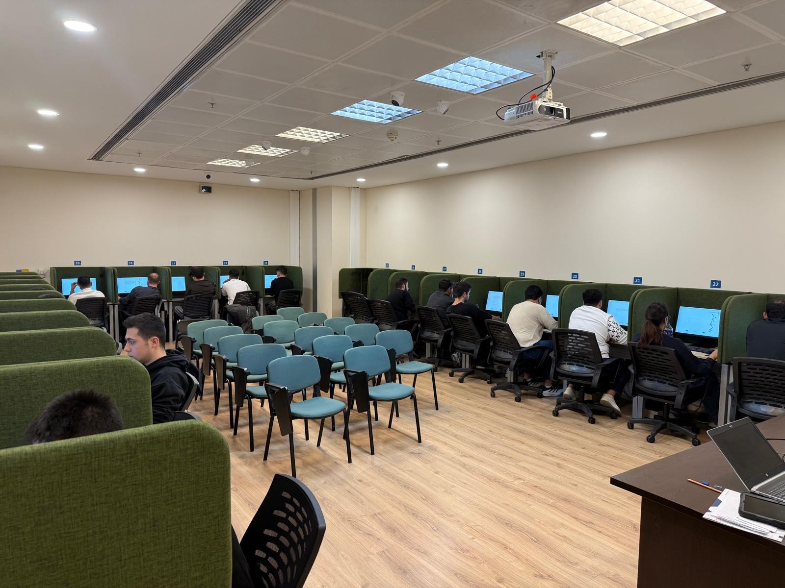 Ulaştırma ve Altyapı Bakanı Abdulkadir Uraloğlu, sivil havacılık personelinin eğitim