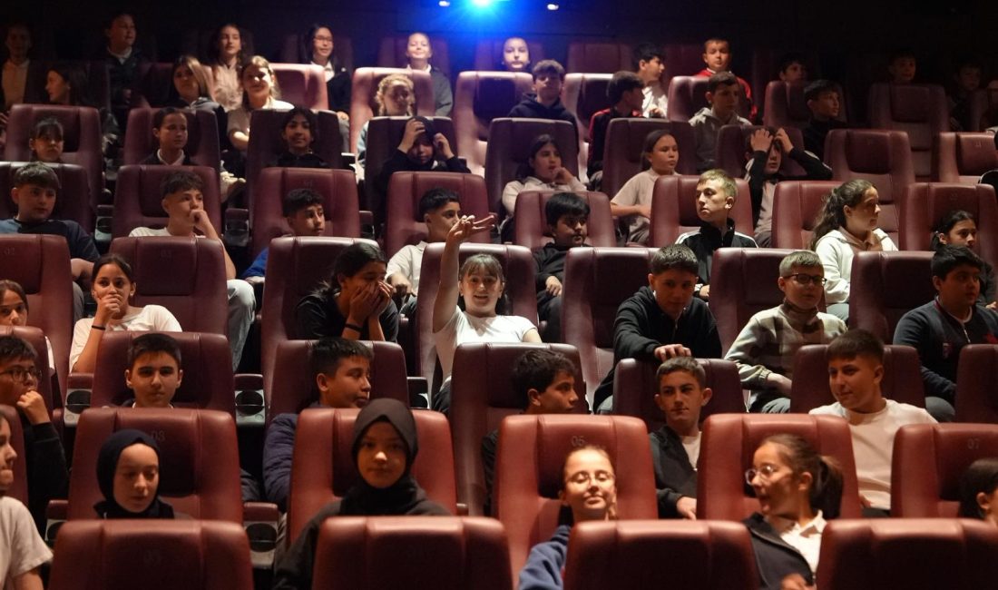 Düzce Belediyesi’nden Öğrencilere Yönelik Sinema Etkinliği Düzce Belediyesi Kültür, Sanat ve Sosyal İşler Müdürlüğü, Yenitaşköprü Ortaokulu