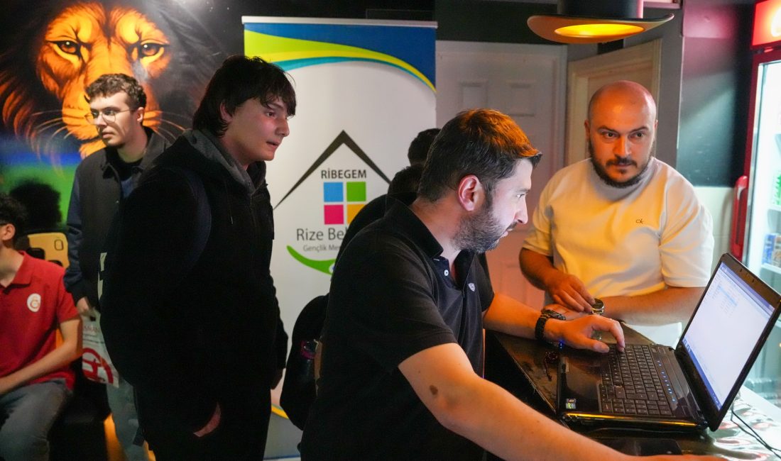 RİBEGEM 10. Yıl Gençlik Şöleni kapsamında düzenlenen PlayStation Turnuvası gençlerin