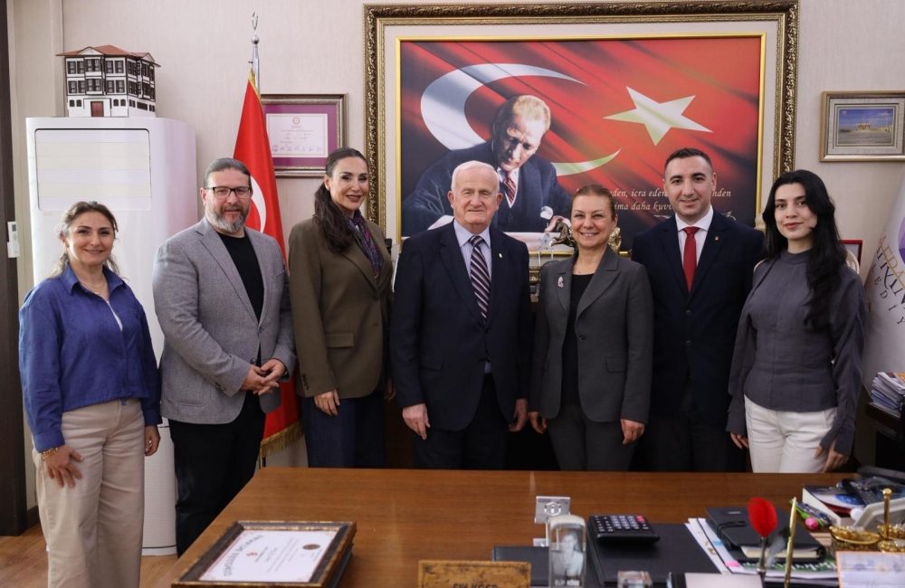 Safranbolu Belediyesi ve Türk Böbrek Vakfı arasında 3 yıllık protokol yapıldı Safranbolu Belediyesi ile Türk Böbrek Vakfı (TBV) arasında, toplumda böbrek