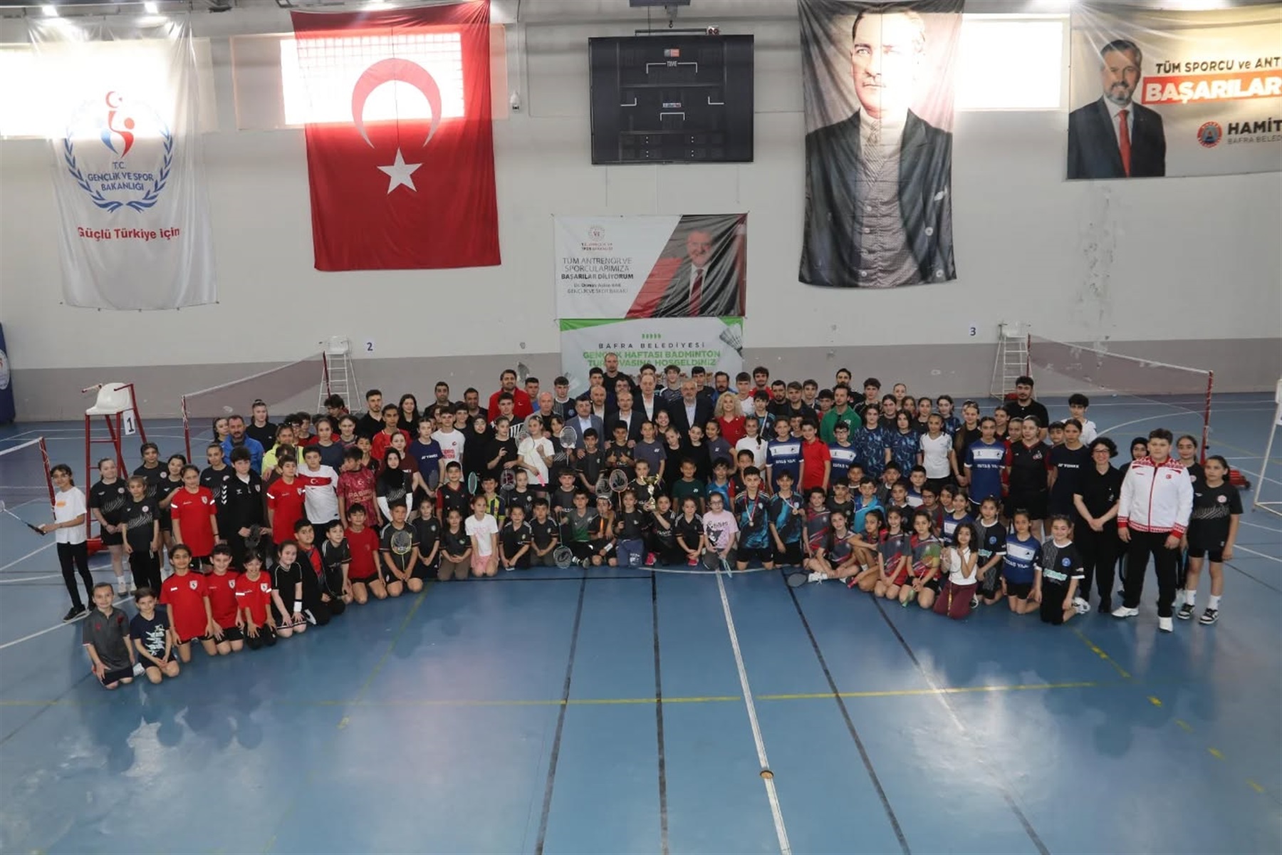 Bafra Belediyesi’nin ev sahipliğinde Badminton Turnuvası gerçekleştirildi Bafra Eski Kapalı Spor Salonu’nda, 2026 yılı Samsun Badminton İl