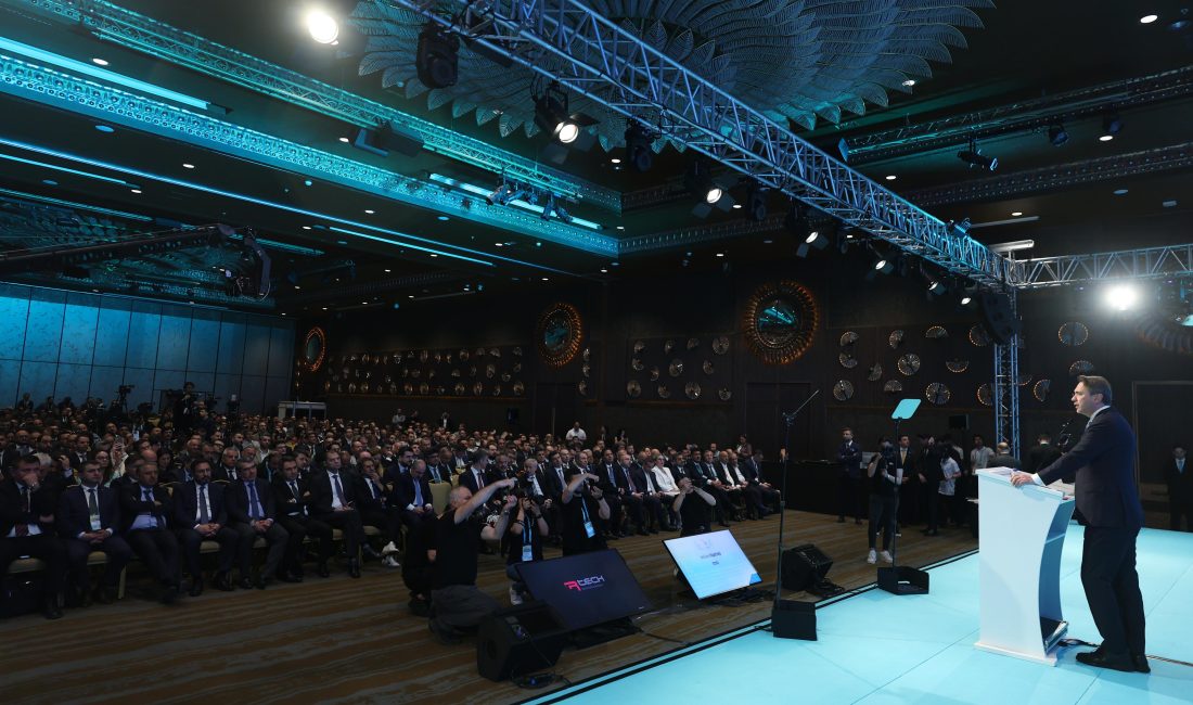 Enerji ve Tabii Kaynaklar Bakanı Alparslan Bayraktar, Yenilenebilir Enerji Kaynak