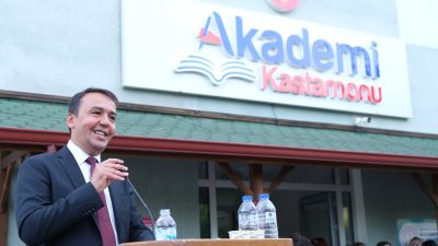 Kastamonu Belediye Başkanı Hasan Baltacı, Akademi Kastamonu 2025-2026 yılı mezuniyet