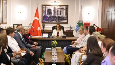Almanya’daki kardeş şehrimiz Castrop-Rauxel Belediyesi’nden gelen heyet, belediyemizi ziyaret ederek
