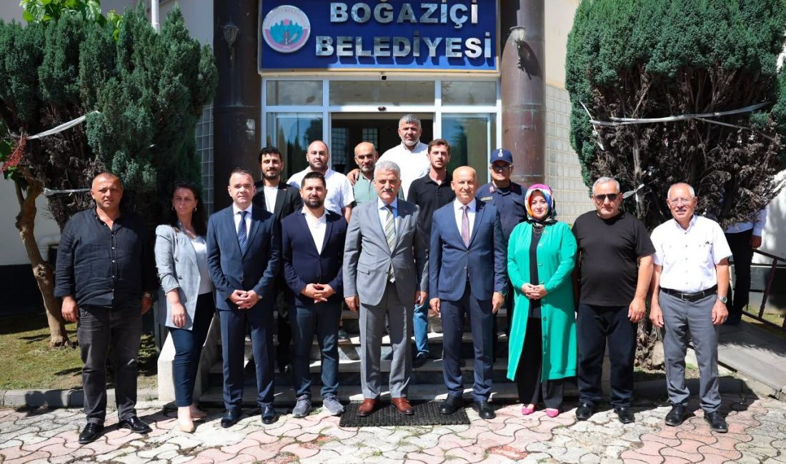 Düzce Valisi Mehmet Makas, Boğaziçi beldesini ziyaret ederek Boğaziçi Belediyesi’nde