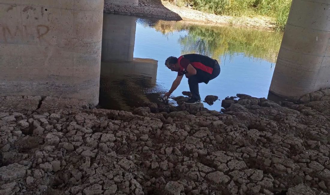 Çorum’da Su Kaynakları İçin 11 Noktada Numune Alındı Çorum’da su kaynaklarının mevcut durumunun belirlenmesi ve su kalitesinin düzenli