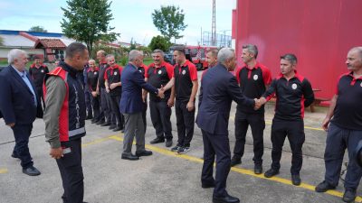 Sakarya AFAD personeli, arazide kayıp kişilerin bulunmasına yönelik arama ve