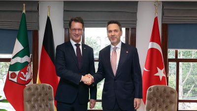 Enerji ve Tabii Kaynaklar Bakanı Alparslan Bayraktar, Türkiye-Kuzey Ren-Vestfalya Yuvarlak