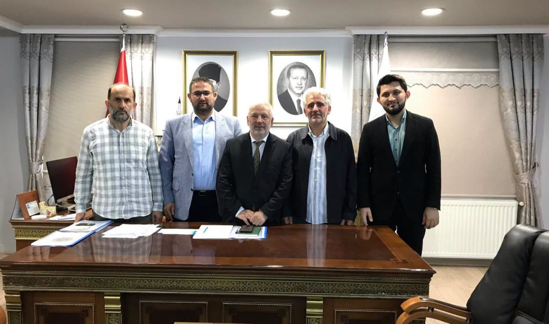 RTEÜ İlahiyat Fakültesinden İl Müftüsü Yılmaztürk’e Ziyaret Recep Tayyip Erdoğan Üniversitesi İlahiyat Fakültesi’nde görev yapan akademisyenler, Rize