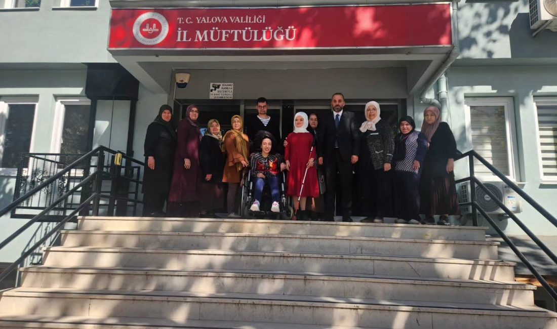 Yalova Müftüsü Çakmakçı’ya Anlamlı Ziyaret Denizli Umut Çocukları Koruma ve Yaşatma Derneği Başkanı Nesrin Akbeyik,
